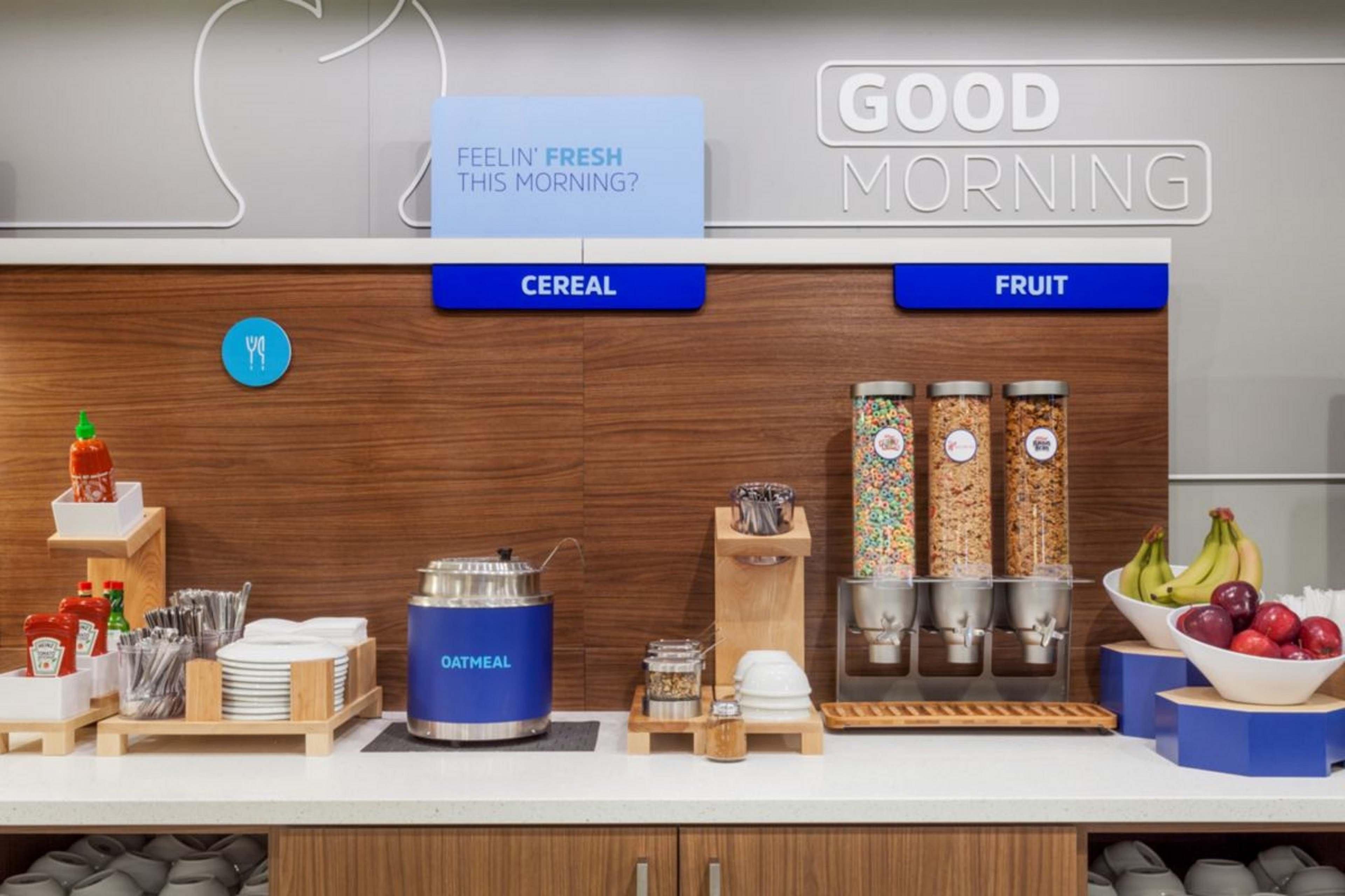 Holiday Inn Express & Suites - Portland Airport - Cascade Stn By Ihg Buitenkant foto